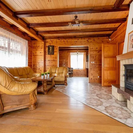 Large And Comfortable With A Terrace Дом отдыха Боболин