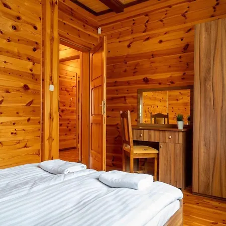 Дом отдыха Large And Comfortable With A Terrace Боболин
