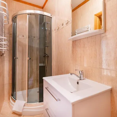 Дом отдыха Large And Comfortable With A Terrace Боболин